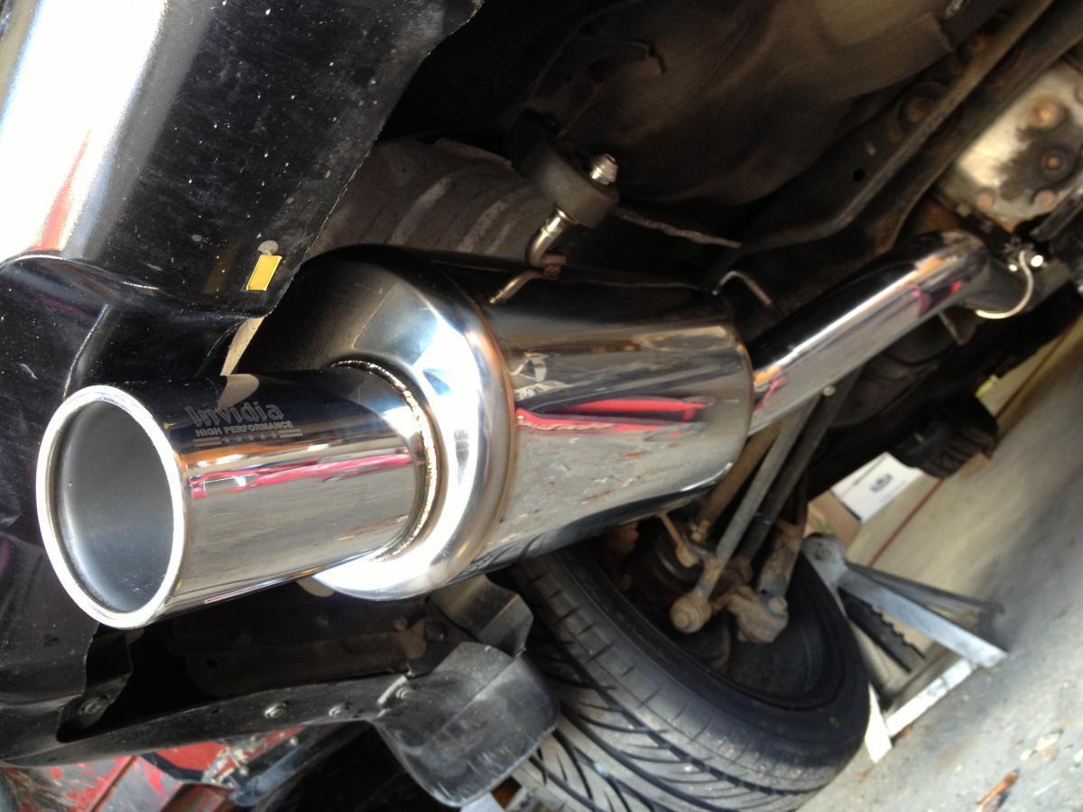 Invidia G200 Cat Back Exhaust w/SS Rolled Tip - Subaru Forester XT SG 03-08